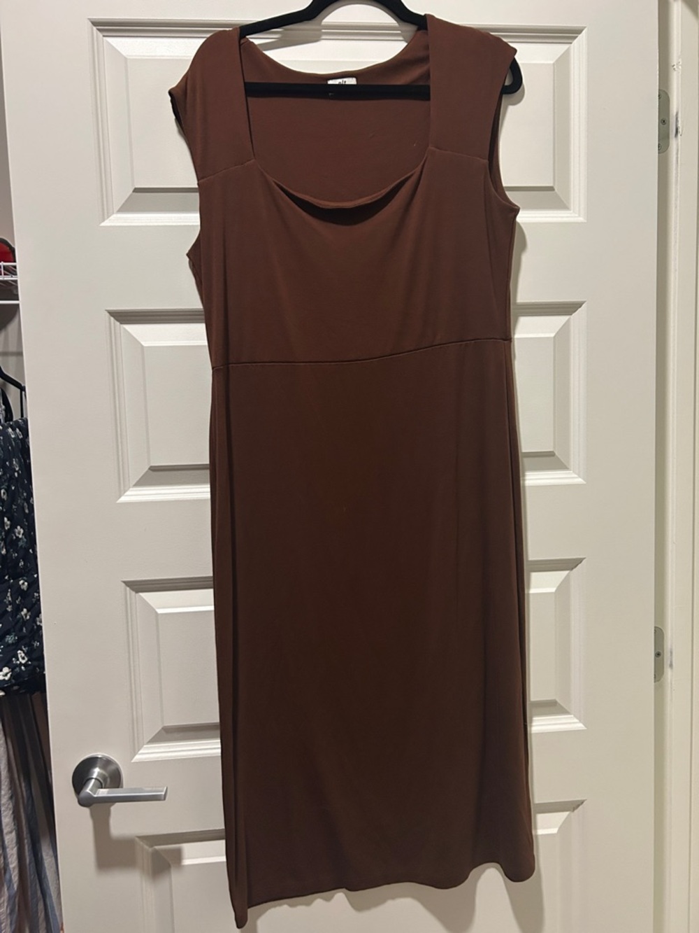 Sleeveless Brown Midi Dress with Scoop Neck